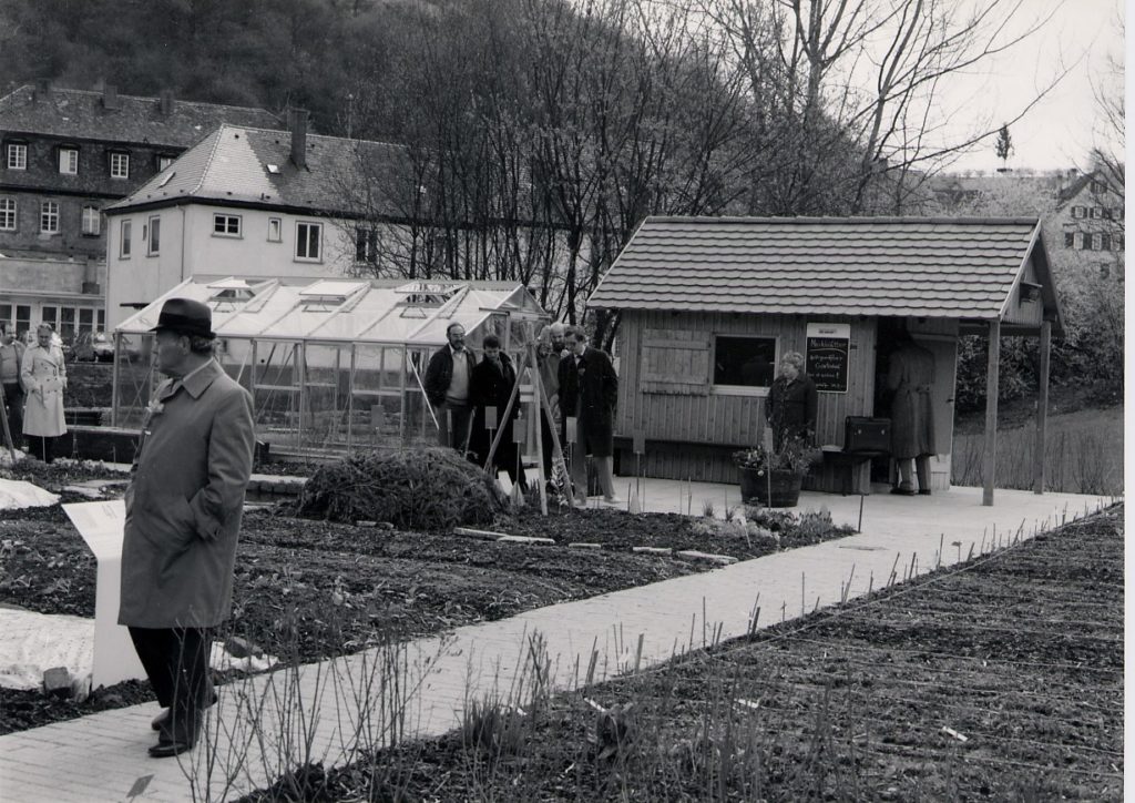 Gertrud Franck plante den Mischkulturgarten (im Bild ihre Planskizze) auf der Landesgartenschau in Schwäbisch Hall 1982. Foto: Hannfried Franck